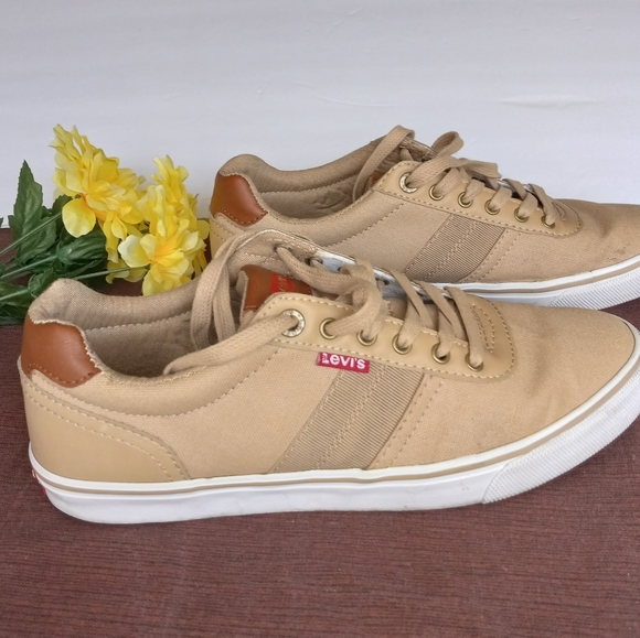 Levi's Shoes - Picture 5 of 7